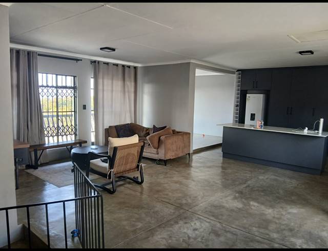3 BEDROOM HOUSE FOR SALE IN CASHAN